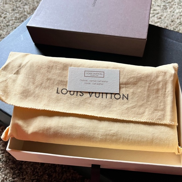 Louis Vuitton Vernis Blue Sarah Wallet Authentic - Picture 3 of 5